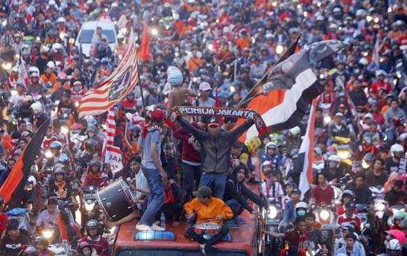 Massa Persija Tumpah Ruah Kejalan dan Bali Kota DKI