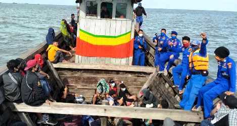 Perketat Razia di Jalur Tikus, Petugas Amankan 372 Orang TKI Asal Malaysia