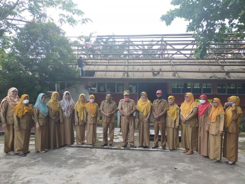 Peduli Pendidikan.. Wakil Bupati Rohil Kunjungan Dadakan Ke SMPN 1 Rimba Melintang