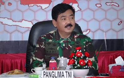 Kapolri Dampingi Panglima TNI Pimpin Rapat Penanganan Covid-19 di Papua