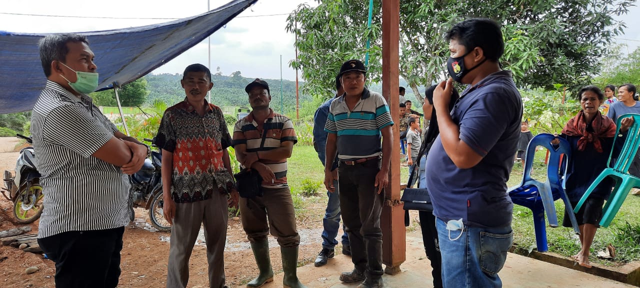 Buruh SRK Terancam Kelaparan Dibantu Sembako Kapolres Inhu