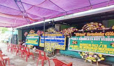 Isak Tangis Keluarga Mengenang Kebaikkan Pratu Roy Vebrianto Kepusara