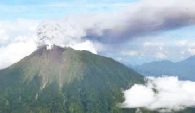 Ketinggian 5.000 Kaki, Erupsi Abu Vulkanik Gunung Raung Tembus ke Bali