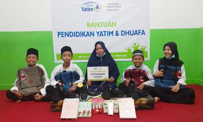 Empat Yatim Bersaudara di Pekanbaru Dapat Bantuan Pendidikan Rumah Yatim