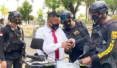 Polisi Gadungan di Makasar Malu Didepan Pujaan Hati