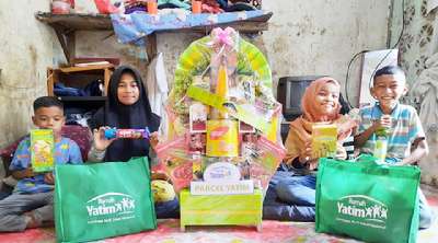 Duh.. Cerianya 4 Yatim Bersaudara Asal Pekanbaru Terima Parsel Dari Rumah Yatim Riau