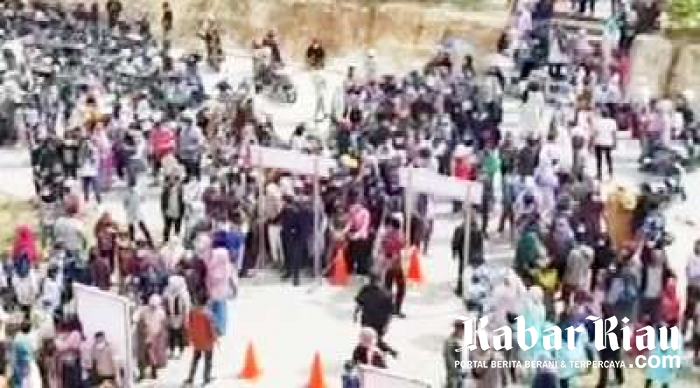 Pak Jokowi - Berkerumun Dulu Baru Surat Edaran Wako Pekanbaru Selaku Ketua Gugus Tugas Keluar