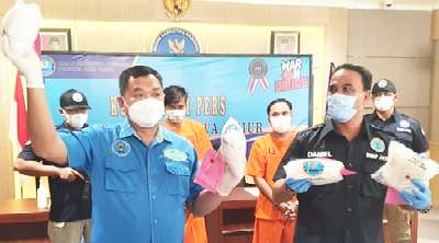 Disembunyikan Berlapis 4 KG Sabu "Tercium" BNNP Jatim