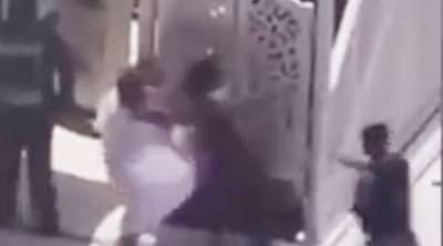 Jemaah Jumat Berpakaian Ihram Diamankan Serang Imam Masjidil Haram