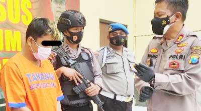 Pacar; Kau Putus Aku Foto Bugilmu dan Video Intim Kita Lihat Situs Porno