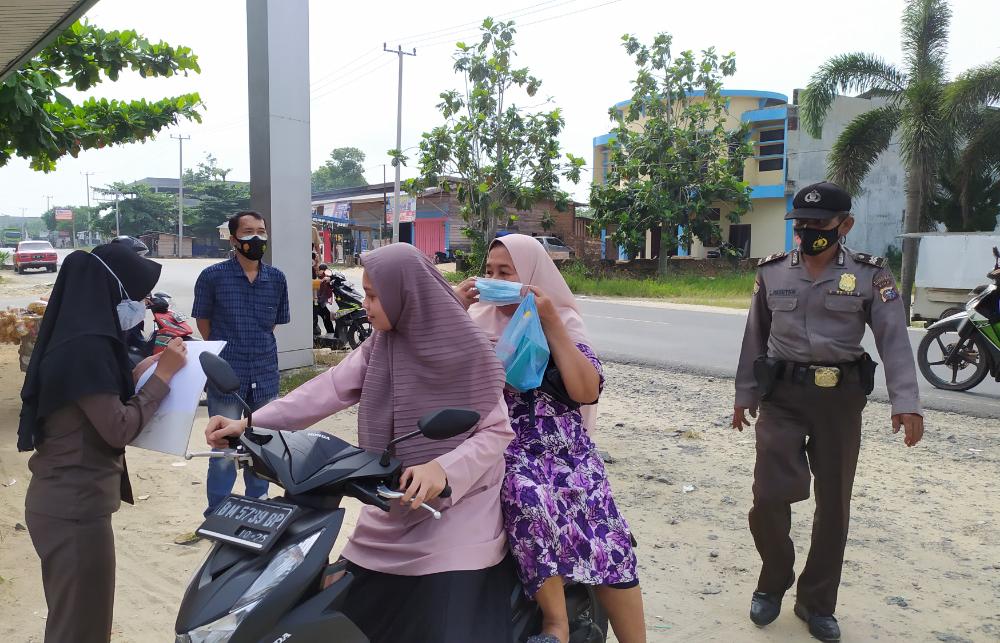 Polisi Inhu Jaring Puluhan Warga Tak Pakai Masker