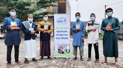Ponpes di Pekanbaru dan Kampar Terima Ratusan Paket Al-Qur