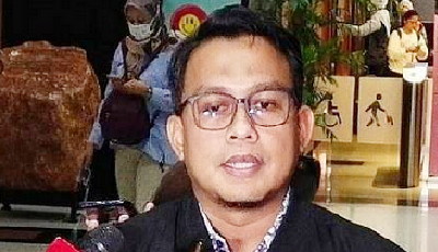 3 Orang Kabinet Syamsuar Diperiksa KPK di Polda Riau