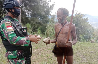 Satgas Yonif RK 751/VJS Gelar Patroli Simpatik Jaga Stabilitas Keamanan di Papua