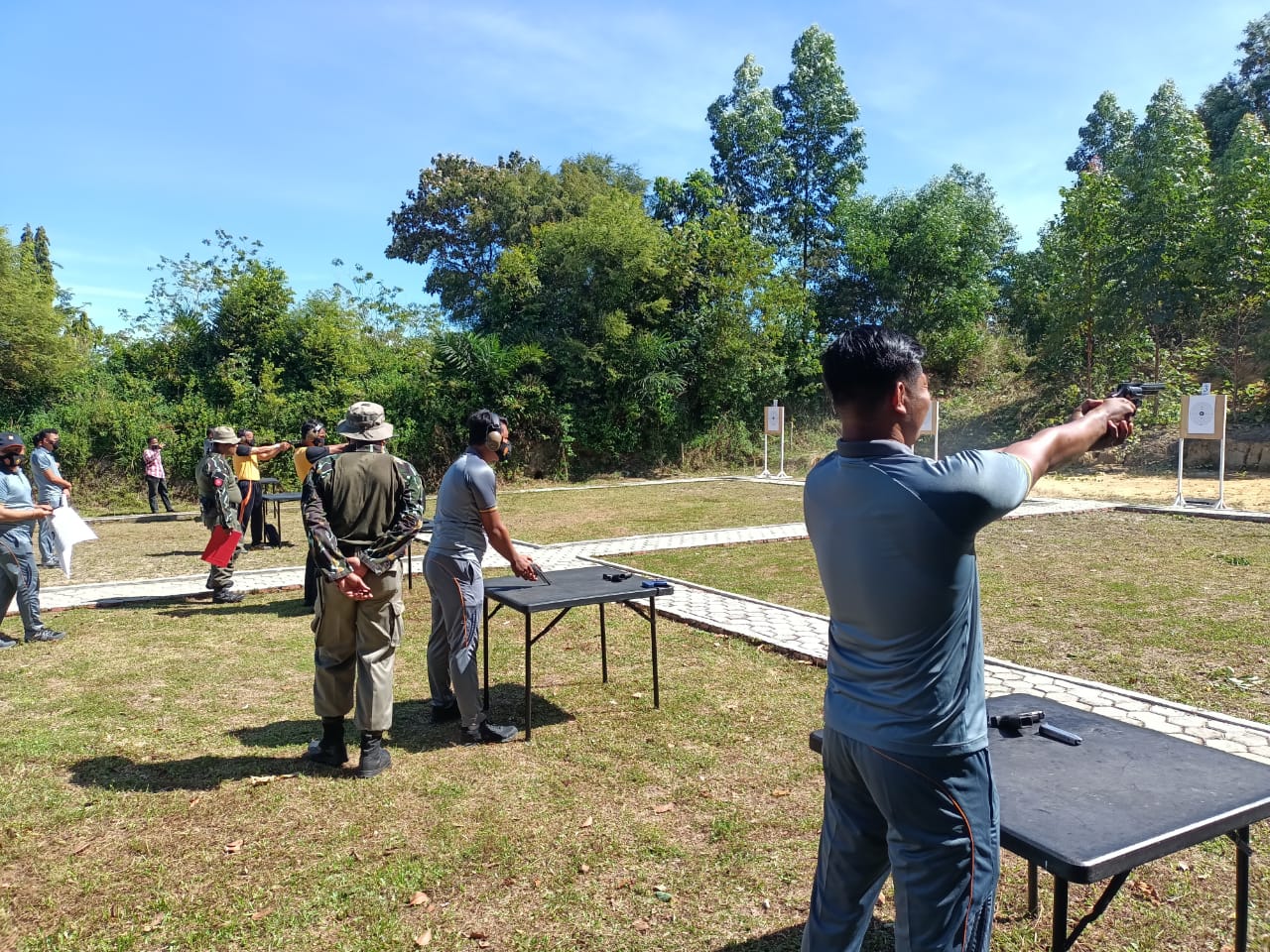 Personil Polres Rohil Lulus Latihan Menembak ! Ini Jumlahnya