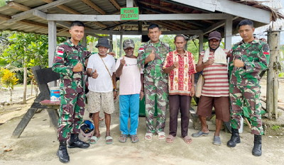 Tokoh Kampung Umuaf Silaturrahmi dengan Yonif 126/Kala, “Kito Orang Semua Disini Basudara"