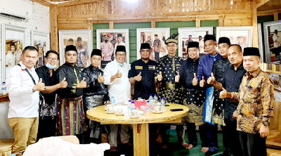 Silaturahmi LAMR Dikediaman Ketua PW NU Riau, Datuk; Rusli Ahmad Salah Satu Putra Terbaik Melayu