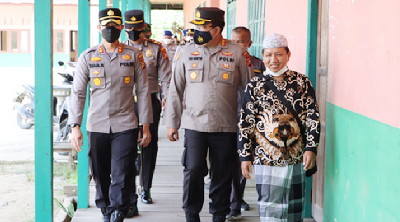 Diresnarkoba Polda Riau Pantau Vaksinasi Dosis II di Pesantren Inhil, Yus Guntur; Sesuai Titah Komandan