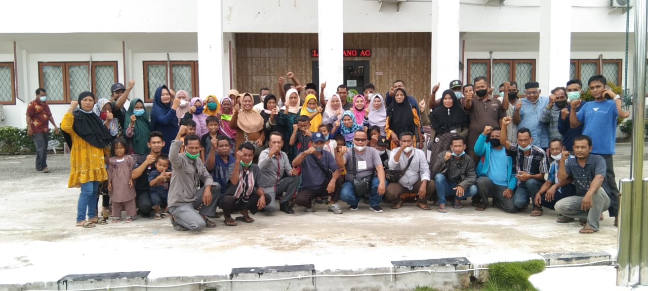 Saksi Tergugat Kena Sorak Puluhan Anggota Kelompok Tani PSH Siarang-Arang ! Ini Alasannya