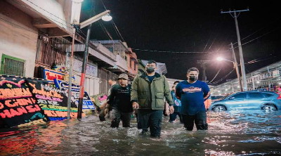 Tengah Malam, Walikota Medan Tinjau Korban Banjir Akibat Keberadaan Bronjong J City Residence yang Tak Berizin Dan Persempit Aliran Sungai