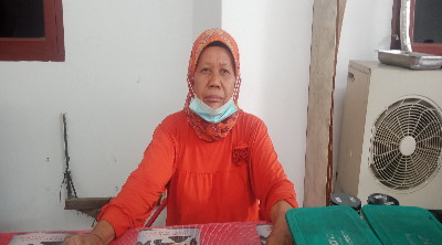 Pedagang Mie Balap yang Di Gusur Gubsu mengeluh, Termakan Modal Saat Di Relokasi Ke Kantin Dinas Pendidikan Sumut.