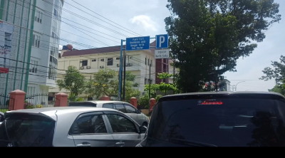 Plang Dishub Tulis Satu Lapis Sejajar Tapi Jukir Buat Berlapis-Lapis, Kadishub Medan : Segera Kita Tertibkan
