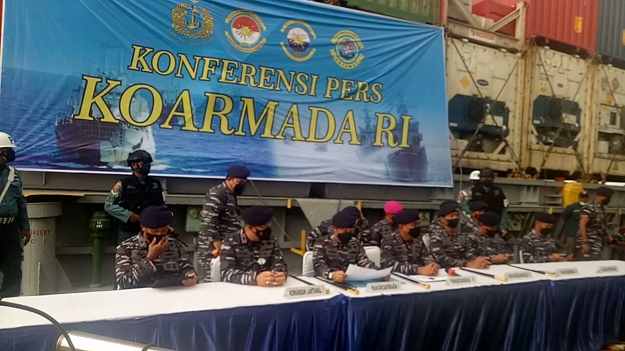 Pangkoarmada RI "Pamer" Tangkapan 34 Kontainer Isi Migor : Sudah Sesuai Perpres Dan Permendag No 22 Tahun 2022 Tentang Larangan Ekspor 