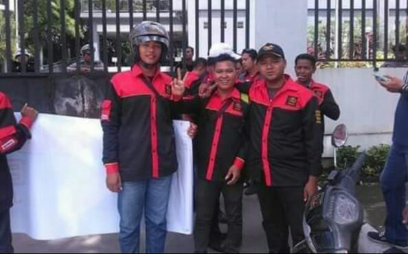 LSM PI Sesalkan Camat Medan Selayang Buat Acara Di Cafe : Rakyat Lagi Susah, Kenapa Tak Buat Di Aula Camat Saja