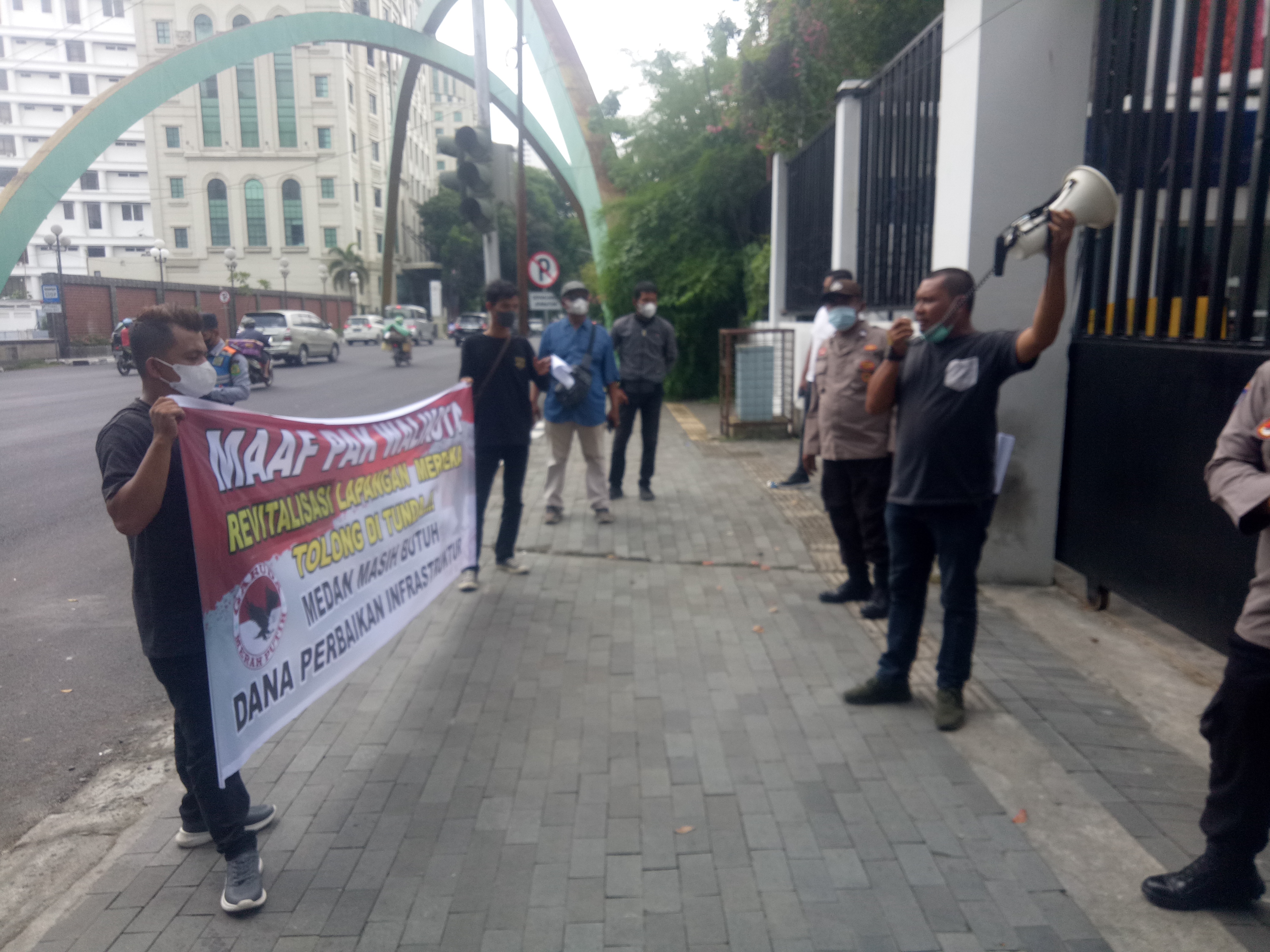 Aksi Tolak Revitalisasi Lapangan Merdeka Di Terima Fraksi Demokrat DPRD Medan: Dari Awal Kami Tolak