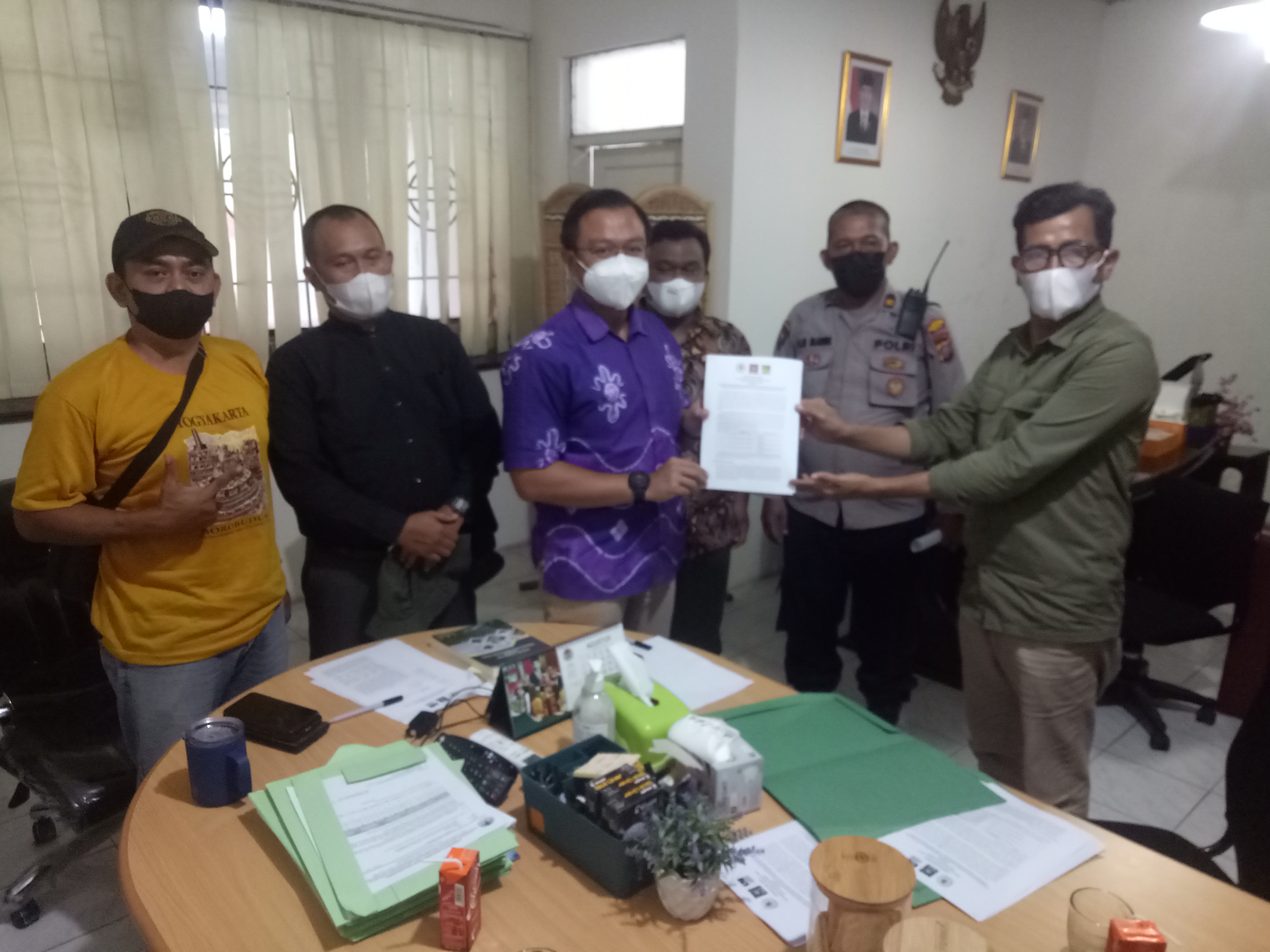 3 Elemen Masyarakat Geruduk PSKL Wilayah Sumatera : Cabut Izin IUPHKm Pembakar Hutan Samosir
