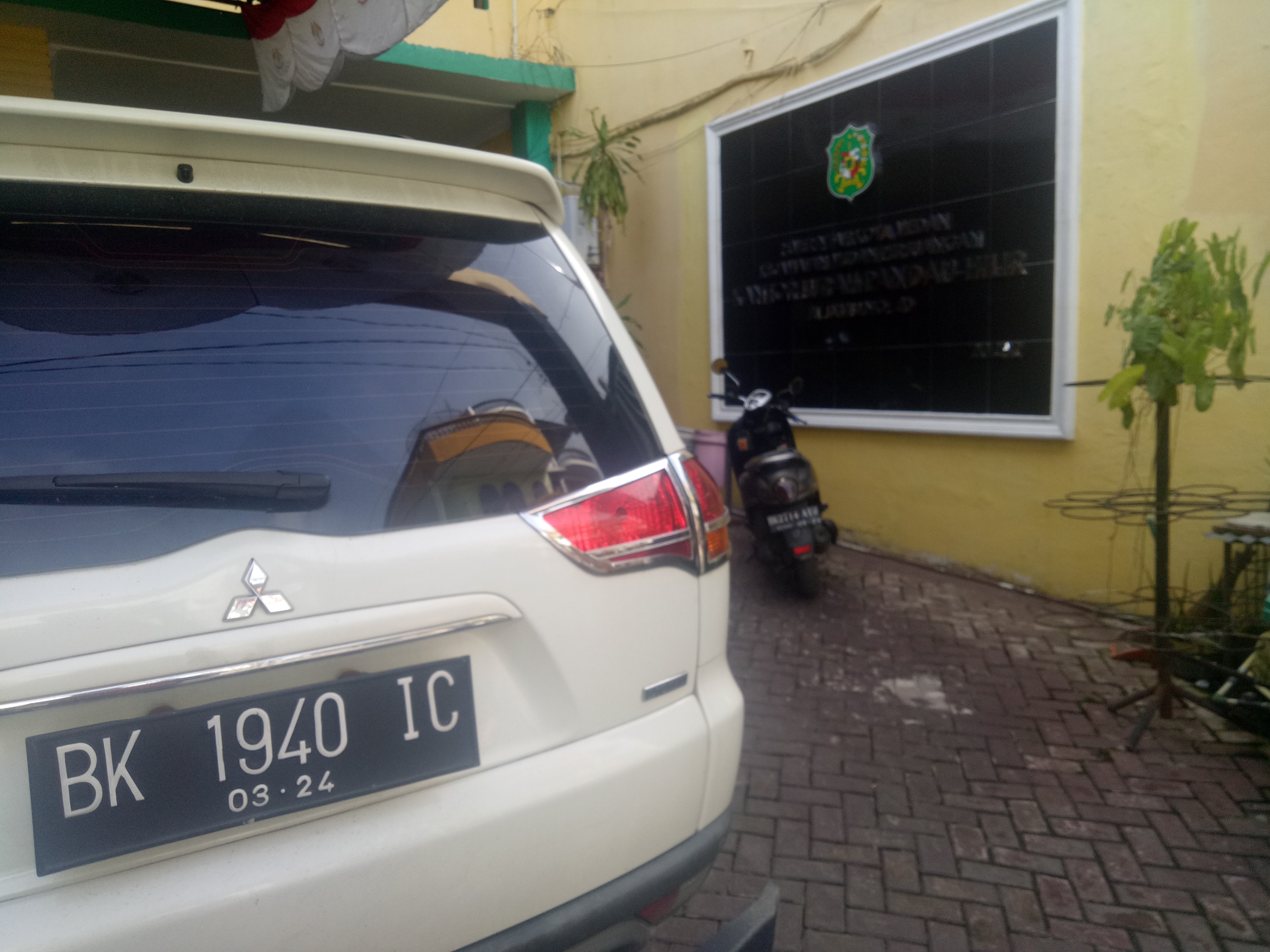 Wawancara Terhenti, Gegara Camat "Menghadap" Lurah Pandau Hilir Di Samping Pajero Sport