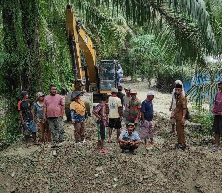 Pasca Di Periksa Polres Langkat, Di Duga "H" Rusak Akses Jalan Warga, AMSUB : Usut Tuntas