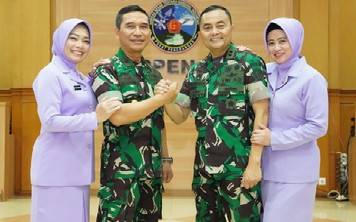 Panglima Melantik Laksma TNI Kisdiyanto Resmi Jabat Kapuspen TNI
