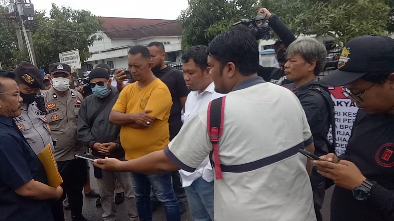 Terkait Kasua GGA, RAKSAHUM Geruduk BPOM Medan, Tantang Tunjukkan Obat Yang Di Tarik dan Di Musnahkan