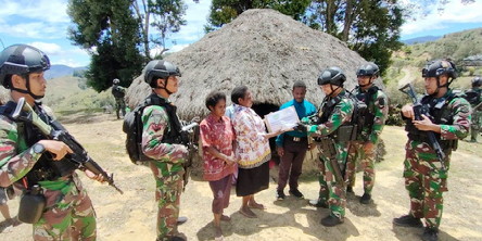 Bakti Satgas Yonif Mekanis 203/AK  Hingga Sukseskan Program Babinsa Masuk Dapur