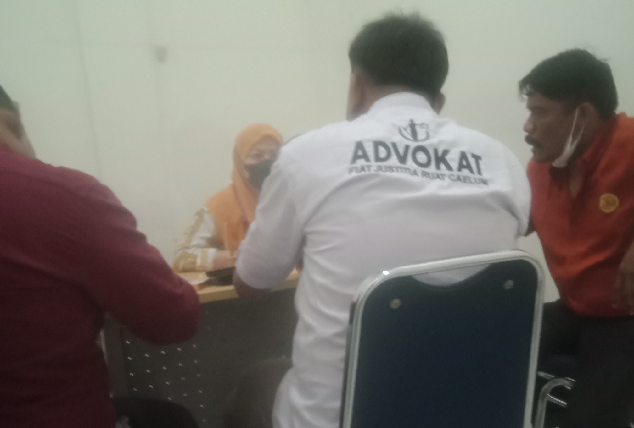 Tak Senang Di Teror Oleh Debt Collector, Adi Warman Lubis Bersama Kuasa Hukumnya Datangi Bank Mega