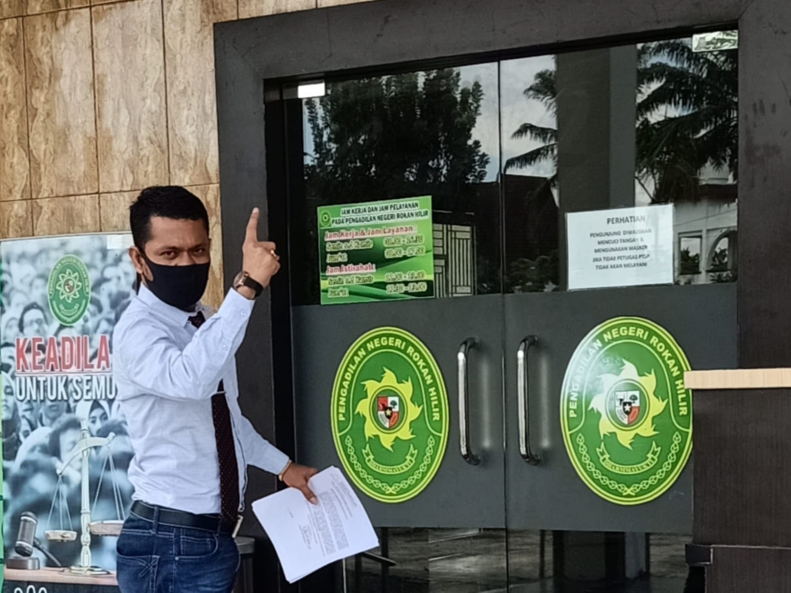 Uji Kepemimpinan Polres Rohil! Kalna Siregar Ajukan Praperadilan Dan Laporkan Oknum Polisi EHW