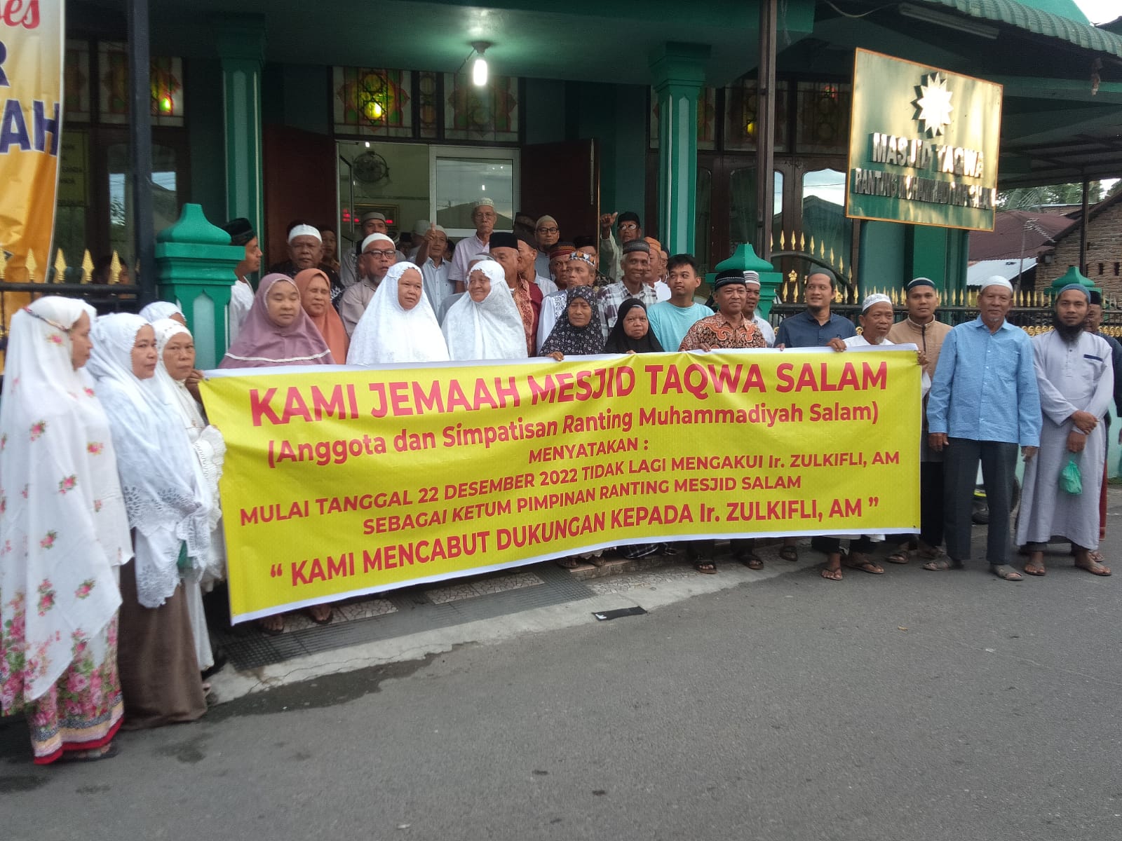 Jemaah Masjid Taqwa Salam Bantah Tudingan Ir. Zulkifli AM Menahan Aset Masjid