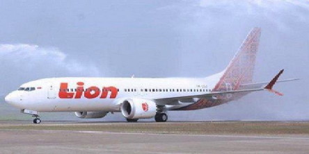 Rombongan yang Baru Selesai Menunaikan Umrah Mengelukan Keterlambatan Pesawat Lion Air