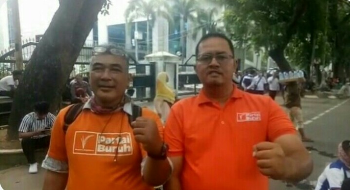 Nasib Buruh Sengsara, Aktifis Ini Tolak Acara Joget - Joget May Day Di Disnaker Sumut