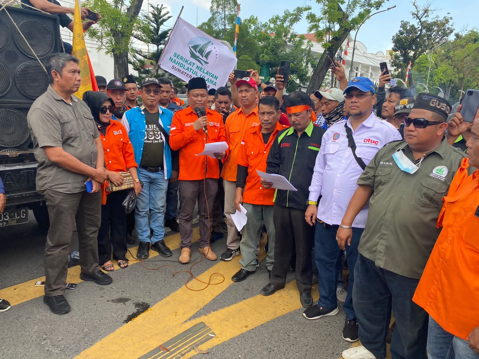 Orasi Hari Buruh Internasional May Day 2023 Di DPRDSU, Buruh : Mana Wakil Rakyat?