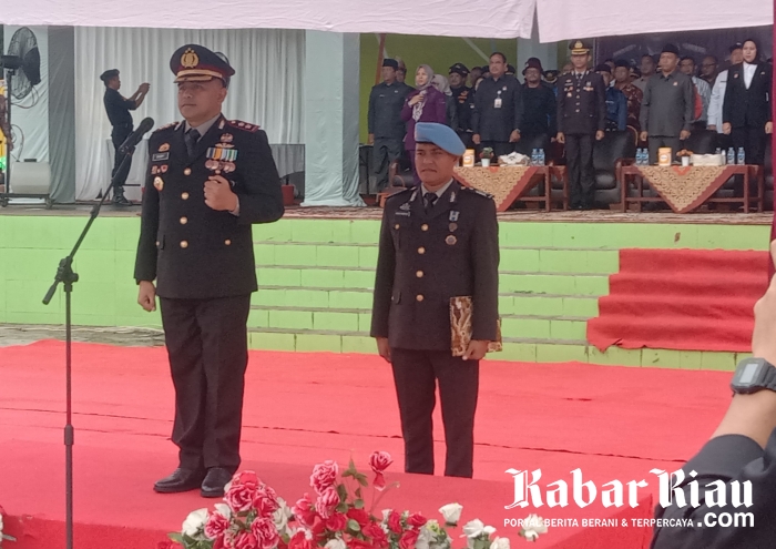Bupati Indragiri Hulu Hadiri Upacara Hari Bhayangkara ke-77 Tahun 2023