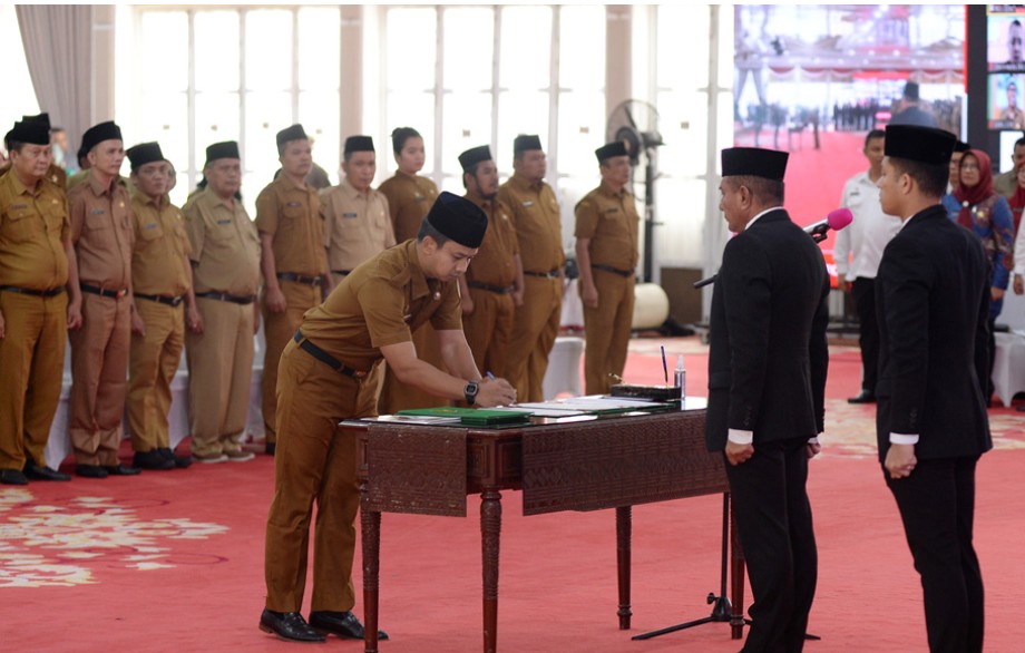 5 Hari Sebelum Akhir Masa Jabatan, Edy Rahmayadi Lantik 155 Pejabat Tinggi Pratama, Administrator, Pengawas, dan Kepala Sekolah