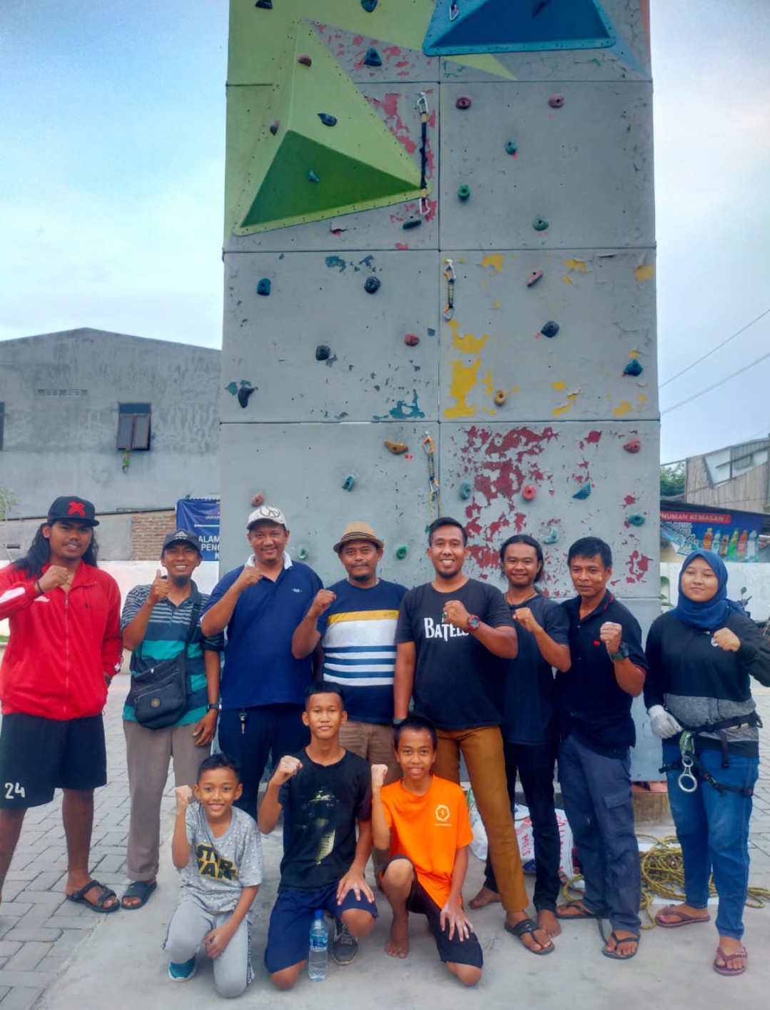 Bangun Dinding Panjat Di Lapangan Gajah Mada, FPTI Apresiasi Walikota Medan Bobby Nasution Dan PT Torganda 