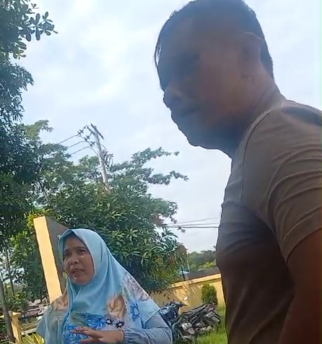 Tak Terima Gapura Di Bongkar "Suruhan" Ashari, Warga Perum Selayang Indah Datangi Polsek Medan Tuntungan