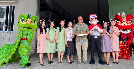 Semangat Melesat Sat Set JNE Pekanbaru siap Antar Kebahagiaan Rayakan Imlek 2025