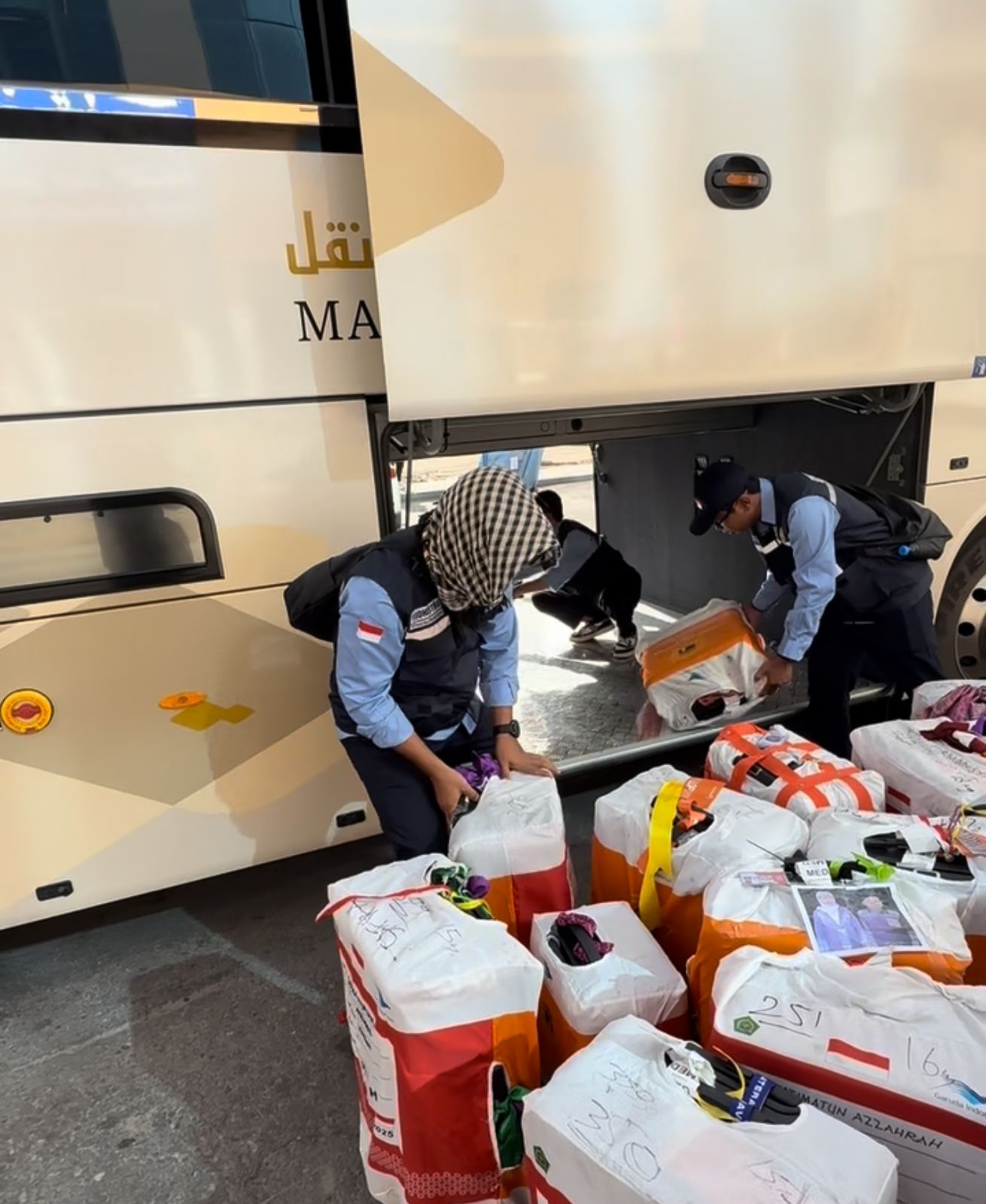 Berkat Ikhlas dan Totalitas, Jemaah Haji di Makkah Nyaman Dibantu Petugas