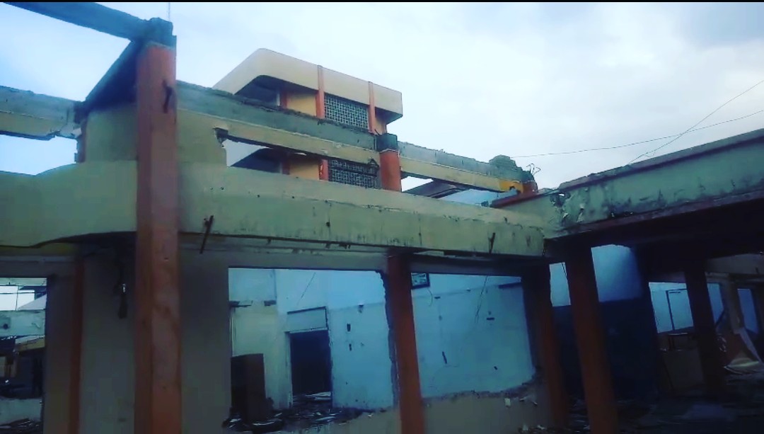 Di Duga Abai K3, Bangunan ITM JL Gedung Arca Di Runtuhkan, Di Duga Tak Miliki Izin, Satpol PP Di Minta Segel