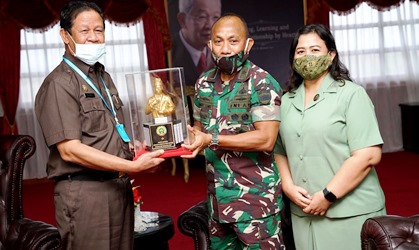 Isdianto; Jujur Kami Kehilangan Sosok Brigjen Gabriel Lema,Dandim