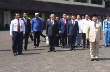 Haah,! Setijab Kepsek SMA TN Dihadiri Prabowo